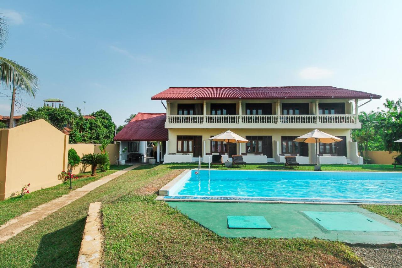 Kalla Bongo Lake Resort Hikkaduwa Buitenkant foto
